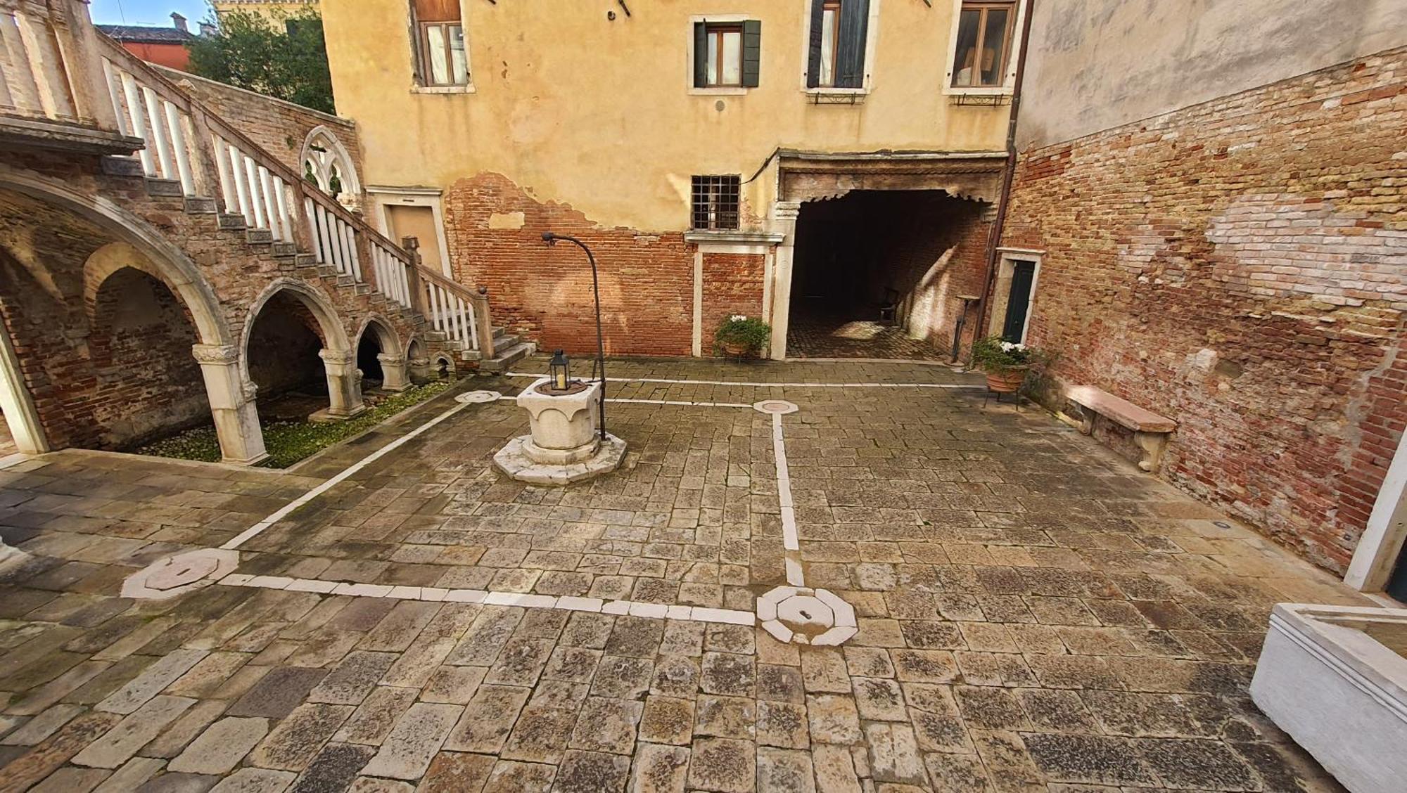 Palazzo Contarini Della Porta Di Ferro Aparthotel Veneţia Exterior foto