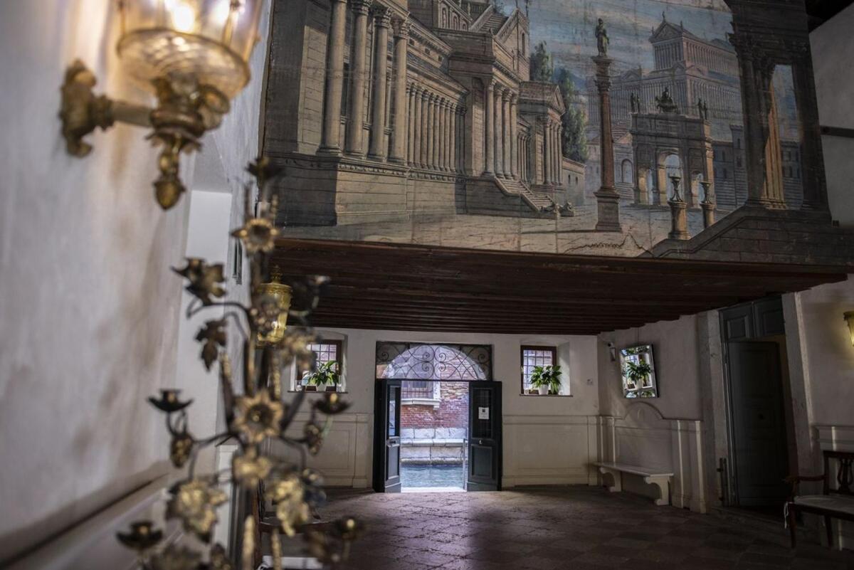 Palazzo Contarini Della Porta Di Ferro Aparthotel Veneţia Exterior foto