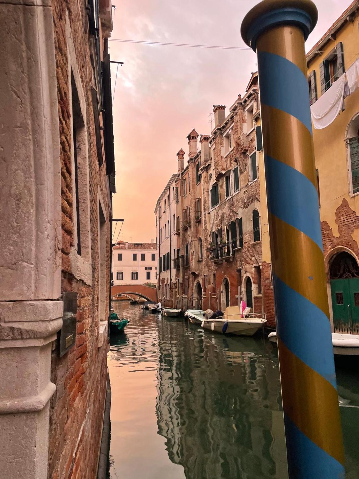 Palazzo Contarini Della Porta Di Ferro Aparthotel Veneţia Exterior foto