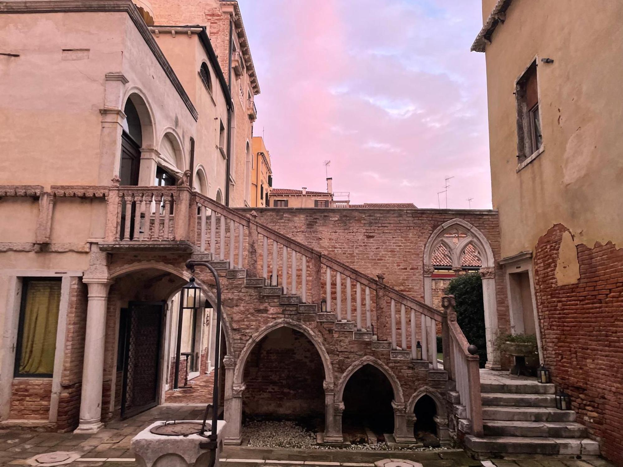 Palazzo Contarini Della Porta Di Ferro Aparthotel Veneţia Exterior foto