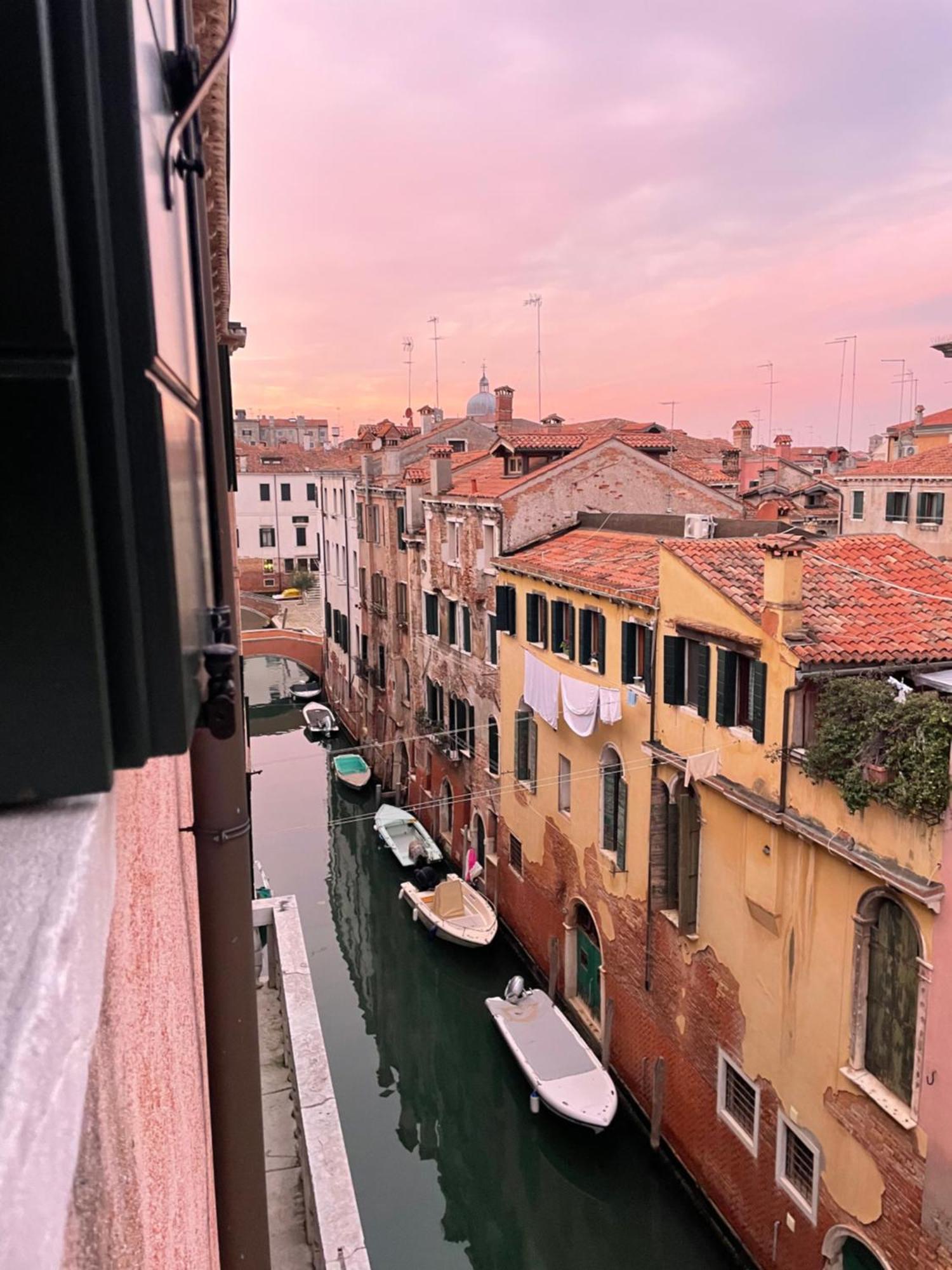 Palazzo Contarini Della Porta Di Ferro Aparthotel Veneţia Exterior foto